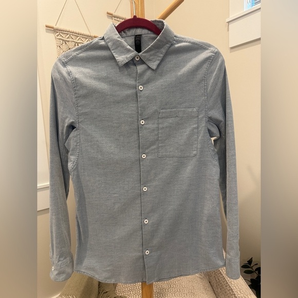 lululemon athletica Tops - lululemon XS Light Blue Chambray Button Front Shirt Slim Fit